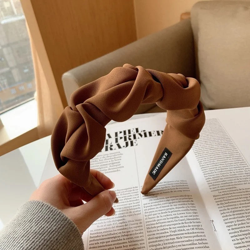 Wrinkled hair band
