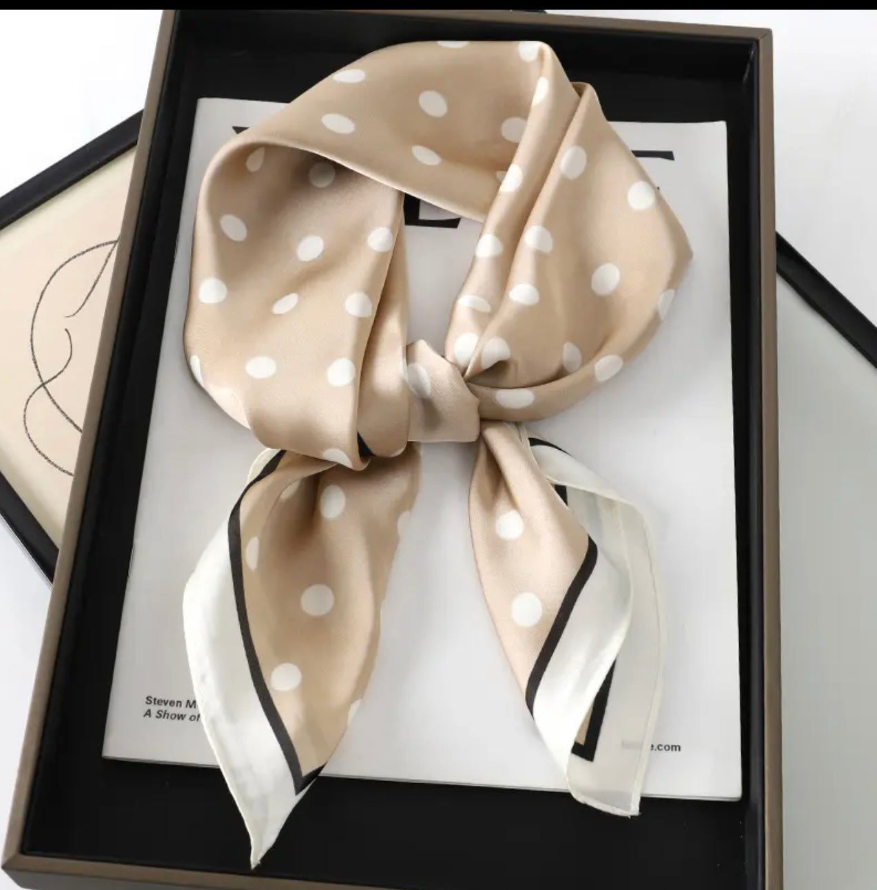 Madame Scarf